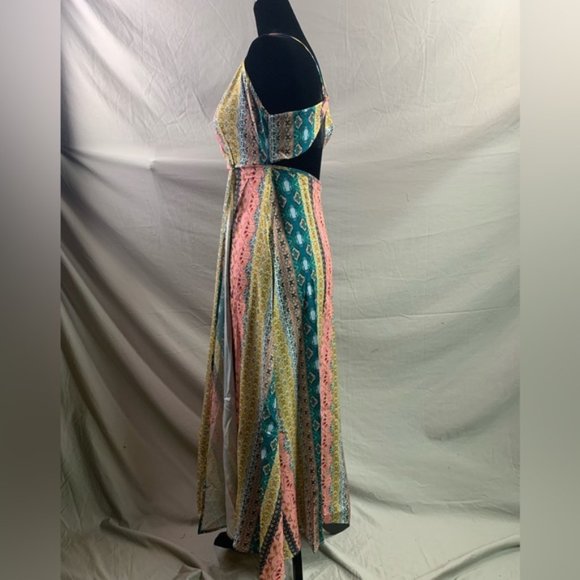 Boho Floral & Geo Print Backless Wrap Split Thigh Dress - Picture 9 of 11